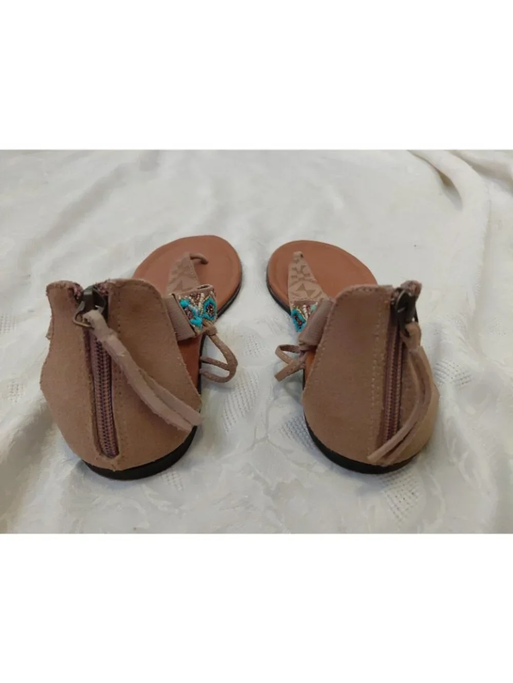 Minnetonka Antigua Taupe Leather Turquoise Beaded BOHO Thong Sandals 9
